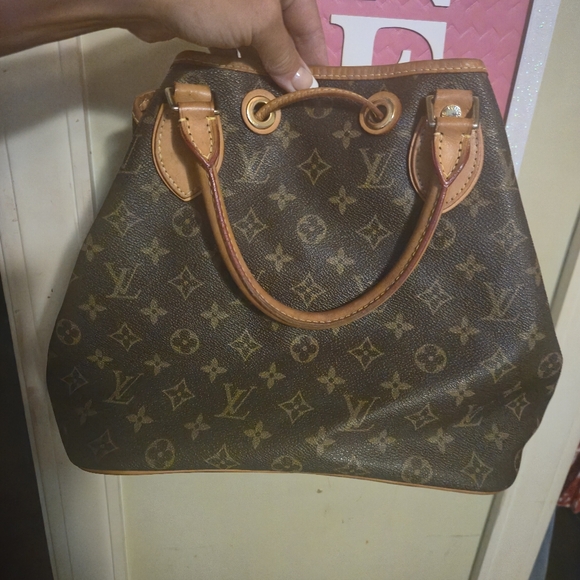 Monogram Bag...Please Read - Picture 2 of 9